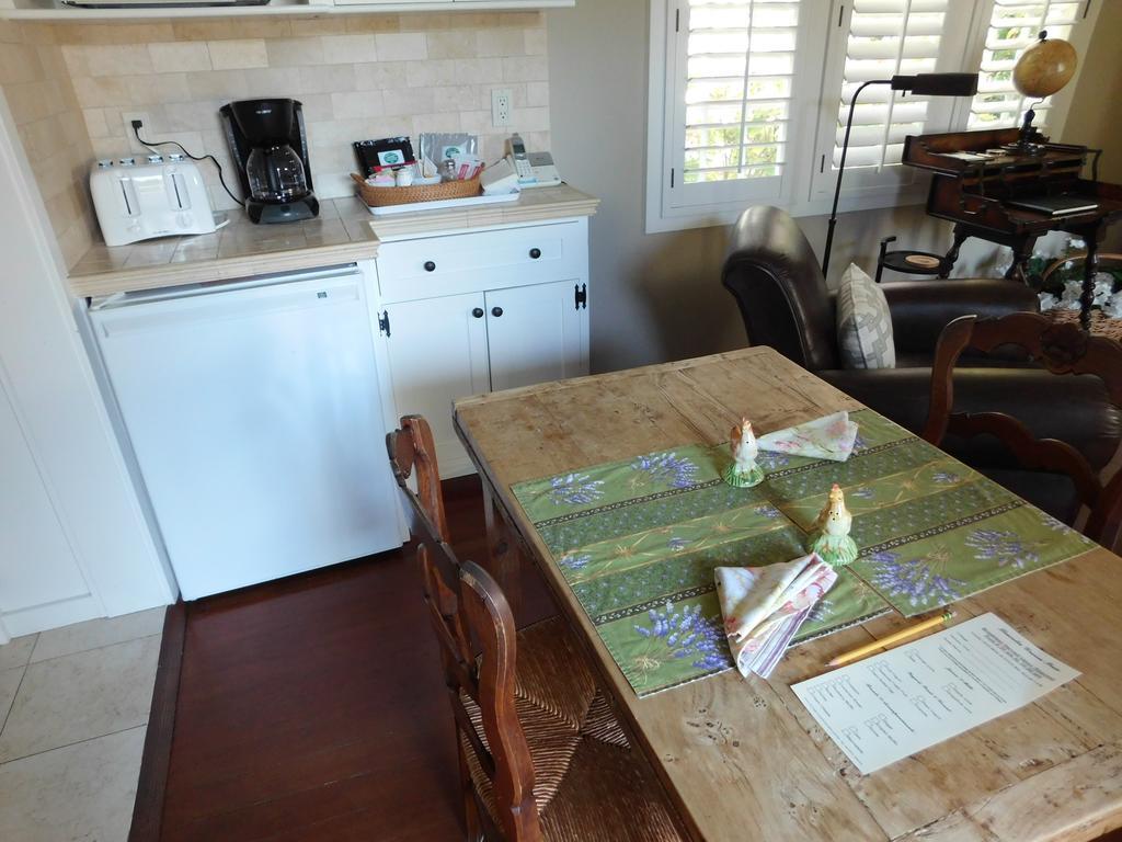 Lincoln Green Inn Carmel-by-the-Sea Exterior foto