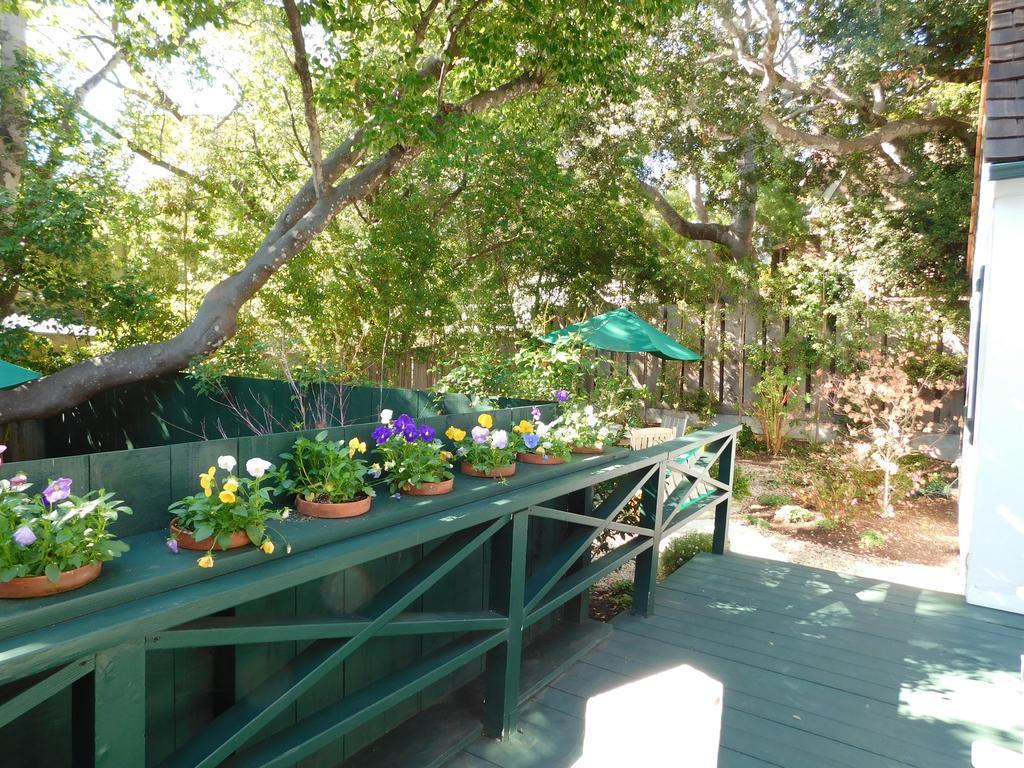 Lincoln Green Inn Carmel-by-the-Sea Exterior foto